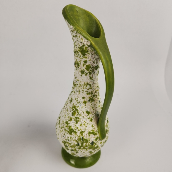 Vintage Green and White Decorative Holland Mold Bud Vases Mid Century Modern - Picture 6 of 12